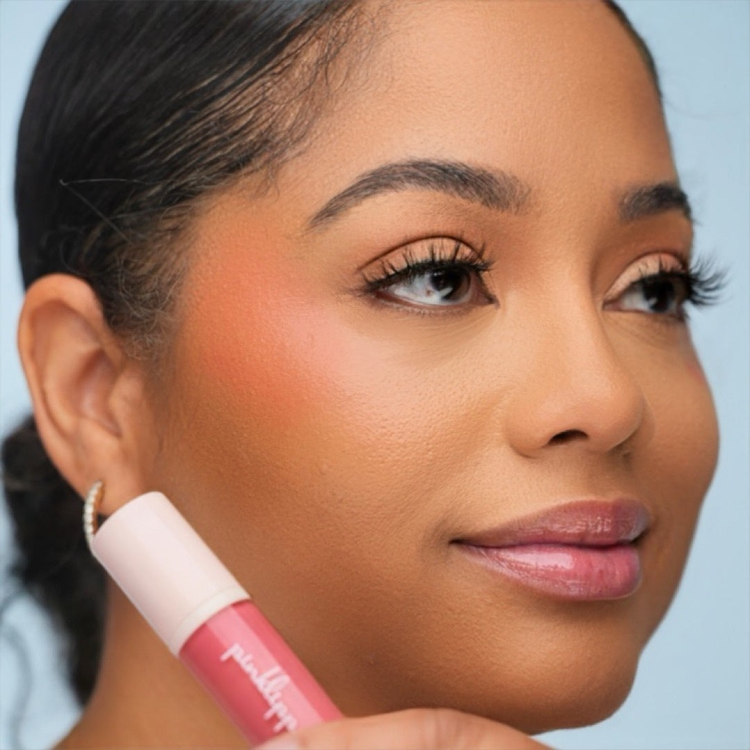 light to medium model with Everlasting Liquid Blush Radiance